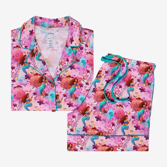 Posh Peanut π§π»ββοΈ Disney Little Mermaid Adult PJs - Picture 2 of 4